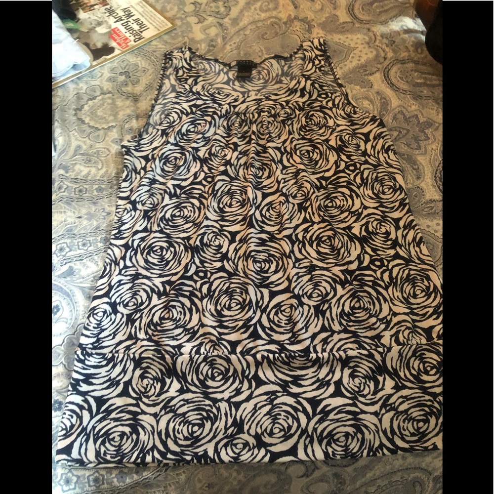Blue and white rose tank/blouse